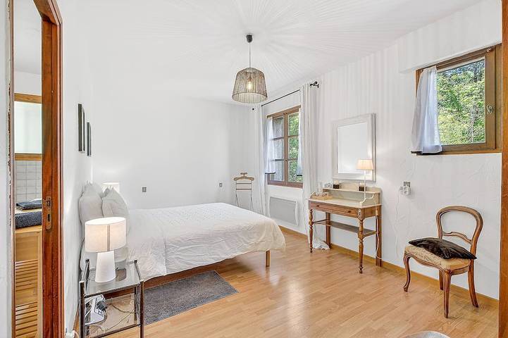 Chambre d’hôte pour 2 personnes, avec jardin et piscine dans Hautes-Alpe
