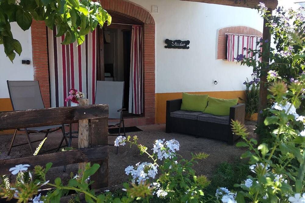 Appartement entier, Studio pour 2 personnes env. 50 qmà Alcuéscar, Estrémadure (Province de Cáceres) in Alcuéscar, Région de Cáceres