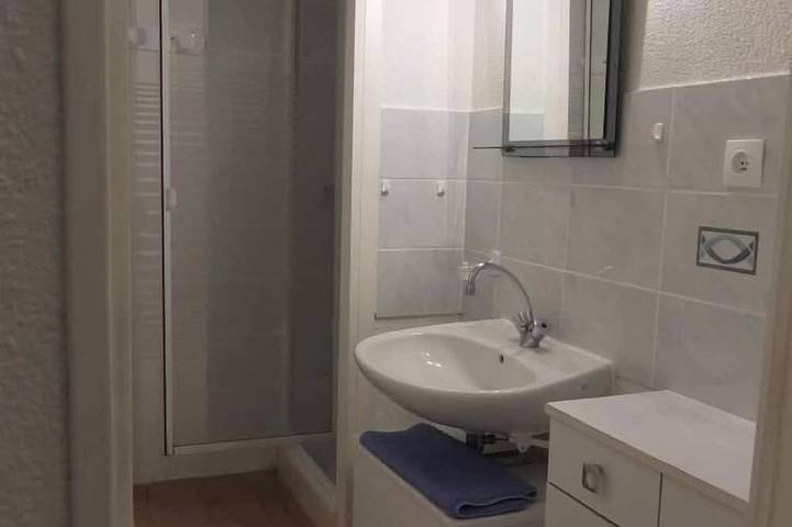 Gîte pour 4 personnes, avec jardin et terrasse dans Plage Kerfontaine - 3