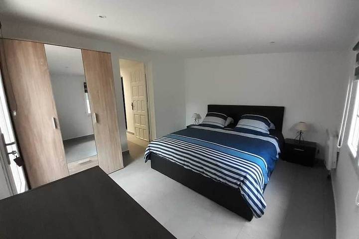 Location de vacances pour 4 personnes, avec Jacuzzi ainsi que Jardin et Piscine à Valbonne - 3