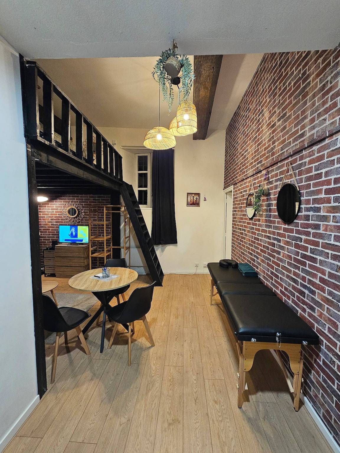 Apartamento entero, Dúplex a 15 minutos de la estación de tren, centro histórico de Montluçon in Montluçon, Región de Montluçon