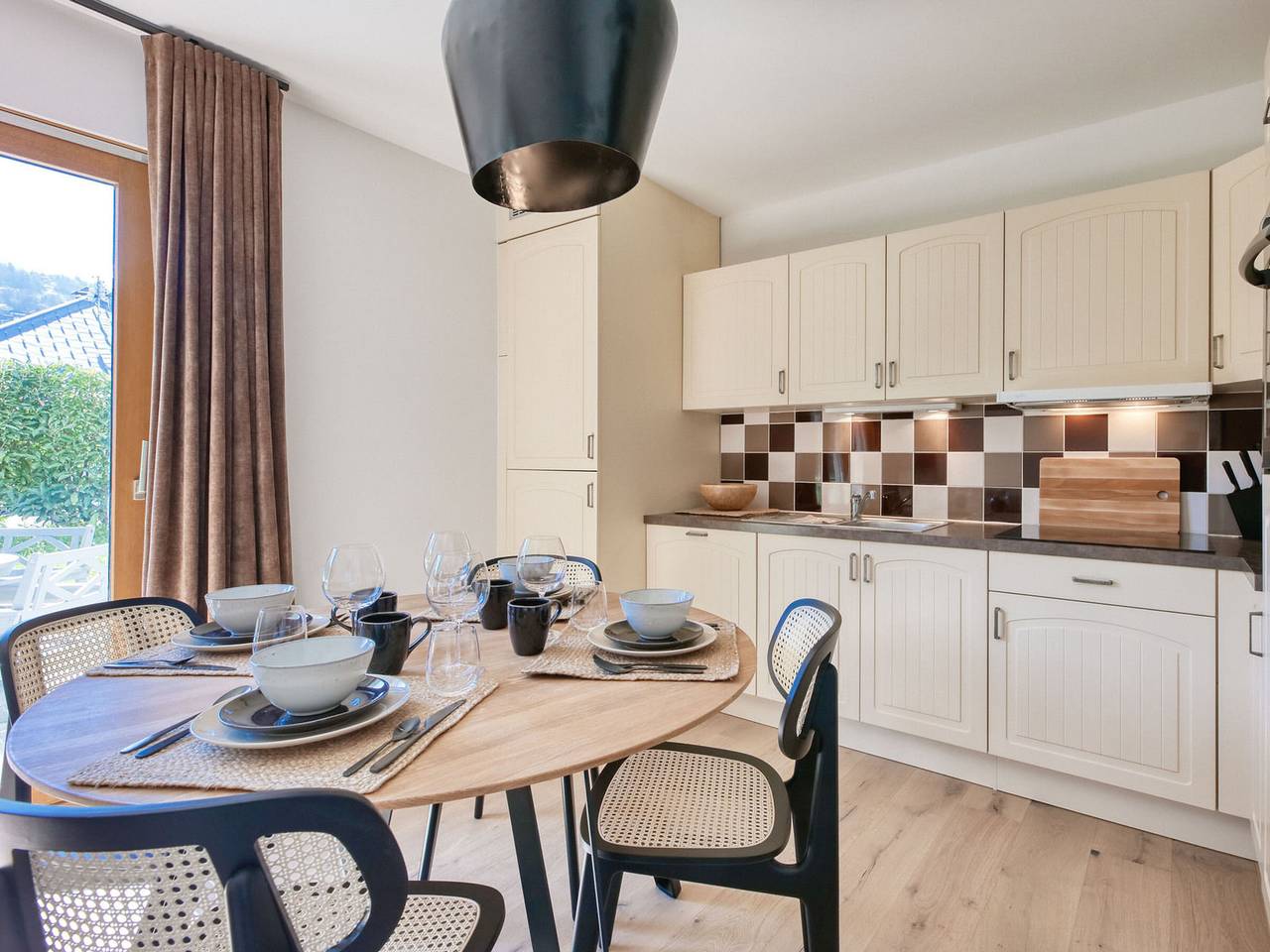 Appartement entier, Saint-Gervais : Appartement rénové 2 ch, jardin, Wifi & parking in Saint-Gervais-les-Bains, Pays du Mont-Blanc