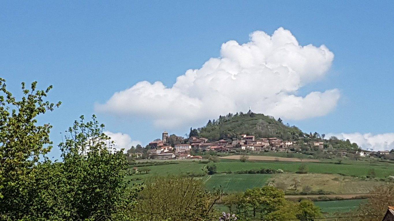 Chambres d'hôtes La Chenevière - Chambre Dentelle in Saint-Rémy-de-Chargnat, Parc Naturel Régional Livradois-Forez