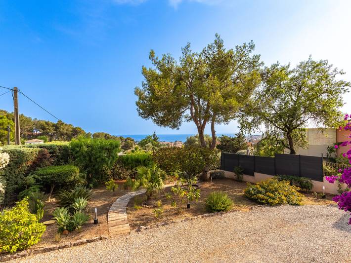 Gîte pour 4 personnes, avec jardin à Carqueiranne - 3