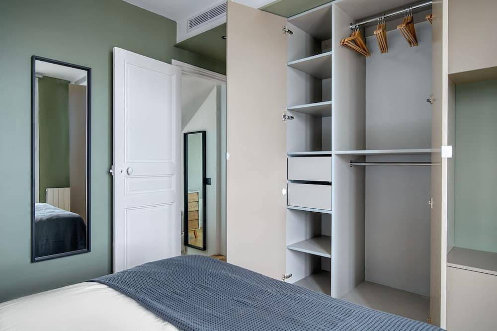 Entire apartment, Blueground | Sorbonne, balcony, a/c & great view in Paris, Ile de France