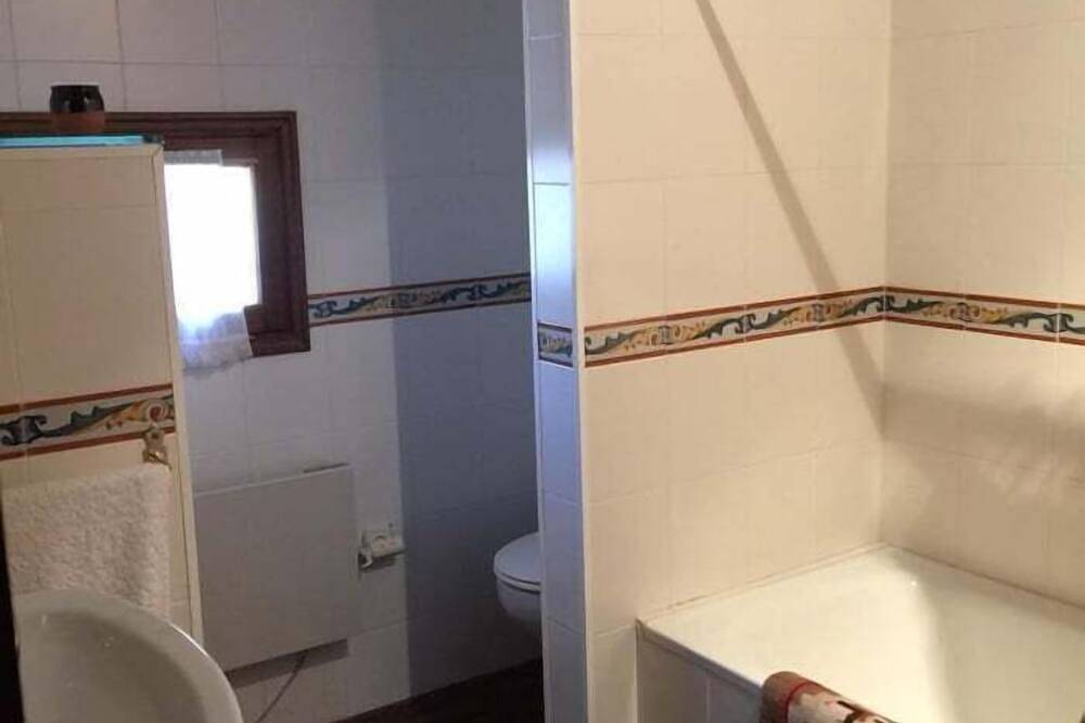 Entire apartment, Duplex 3 Bed Rustic Style, Fireplace, Terrace & Cadí Views in Guils de Cerdanya, Cerdanya