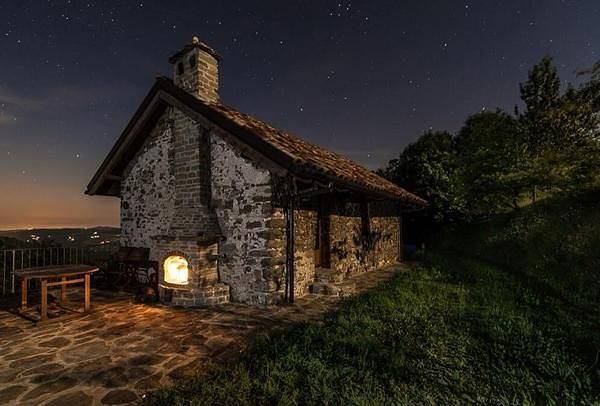 Romantic Little House in Mombarcaro, Langhe