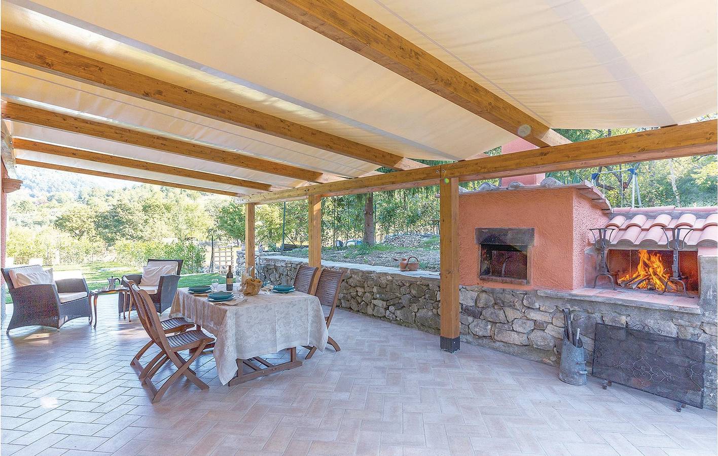 Soleggiato appartamento 1BR con piscina e parcheggio in Scarperia e San Piero, Firenze province