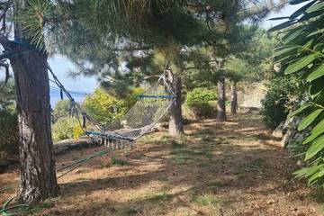 Gîte pour 4 personnes, avec jardin et terrasse à Nonza