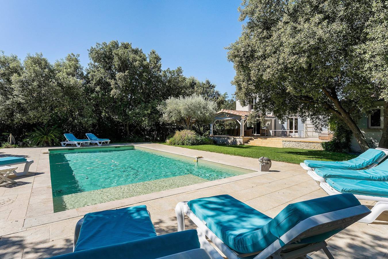 Le Clos De La Poterie avec piscine privée, Wi-Fi et climatisation près d’Uzès in Saint-Quentin-la-Poterie, Région de Nîmes