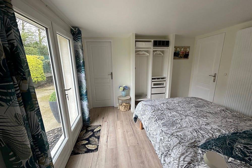 Entire apartment, On the Hydrangea Trail in Ploërmel, Vannes region