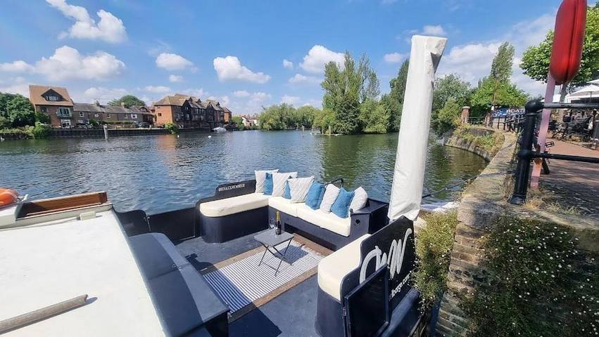 Bateau pour 4 personnes, avec terrasse à Windsor - 3