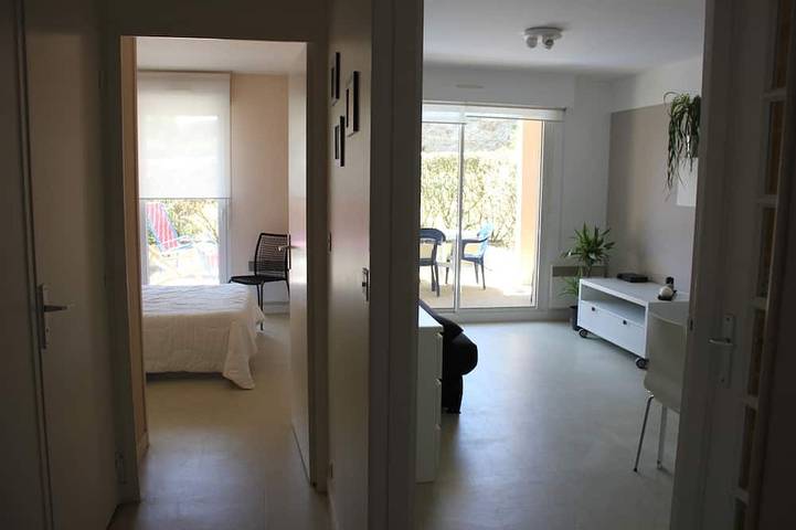 Gîte pour 4 personnes, avec jardin et terrasse dans Plage Saint Marc - 2