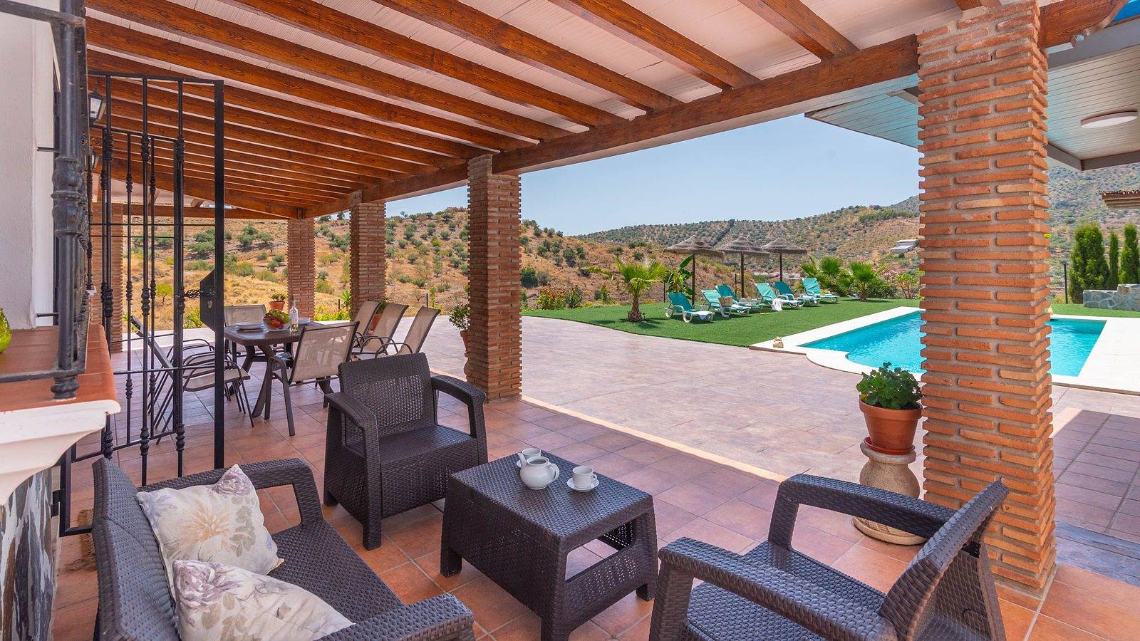 Casa La Fuente Pinta Arenas by Ruralidays in Arenas, Málaga Provinsen
