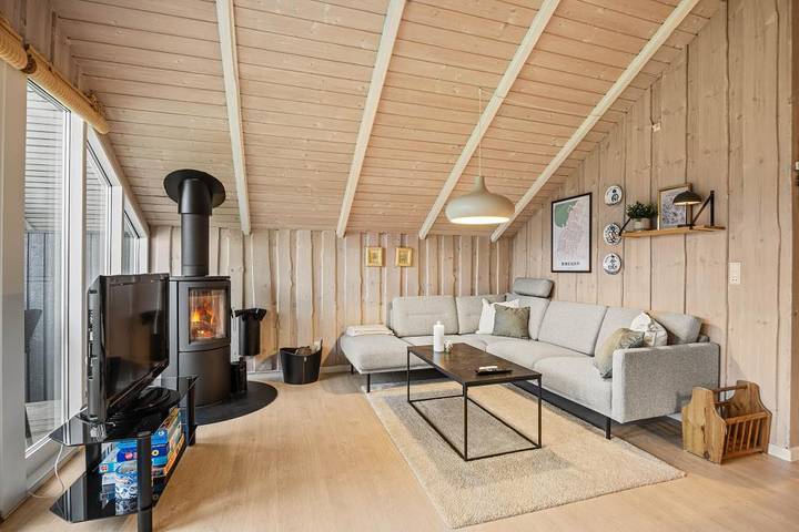 Ferienhausklassiker mit Kaminofen für 6 Personen in Bork Havn in Bork Havn, Ringkøbing Fjord