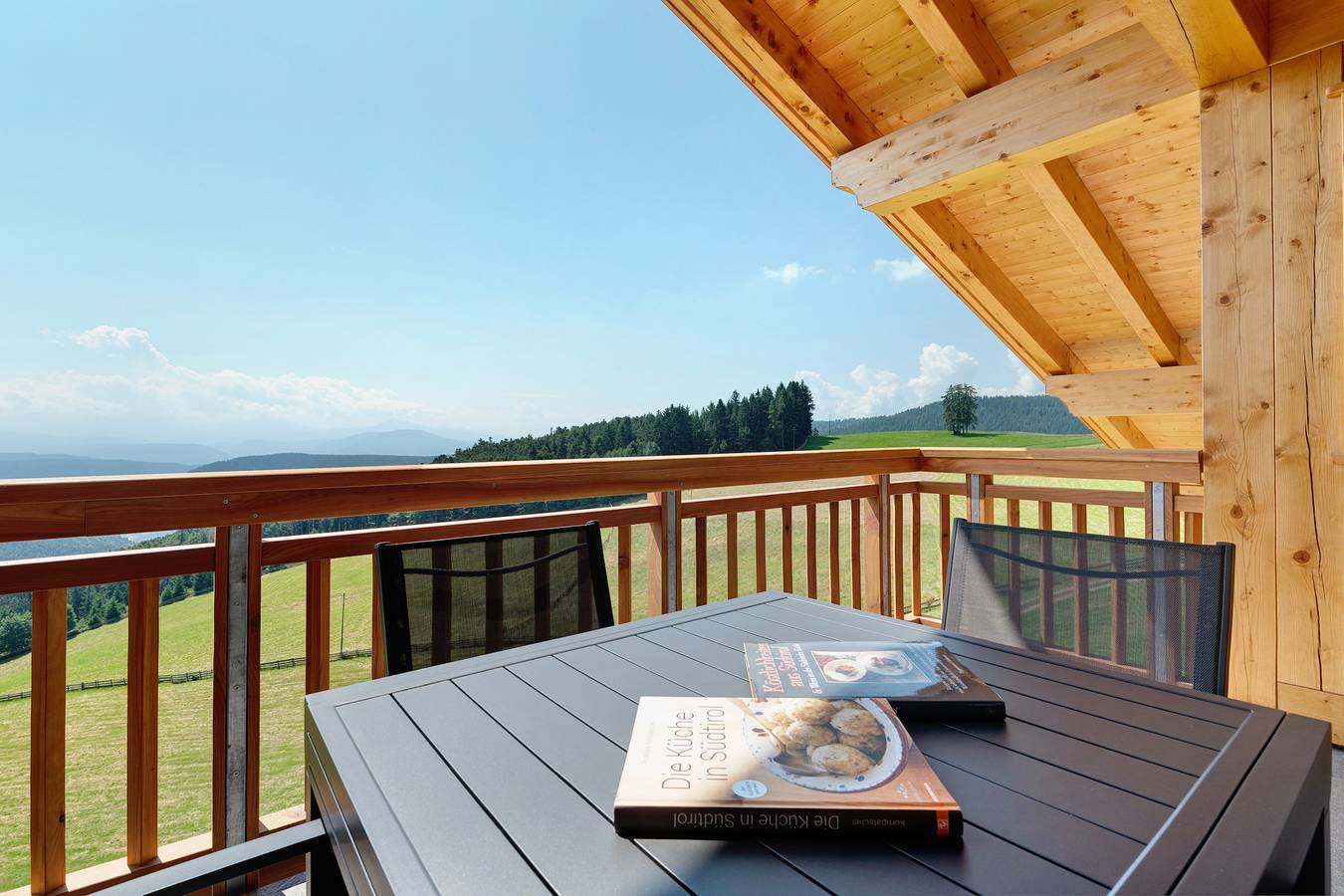 Ganze Wohnung, Ferienwohnung 'Moserhof Wohnung Lavendel' mit Bergblick, Balkon und Wlan in Jenesien, Sarntaler Alpen