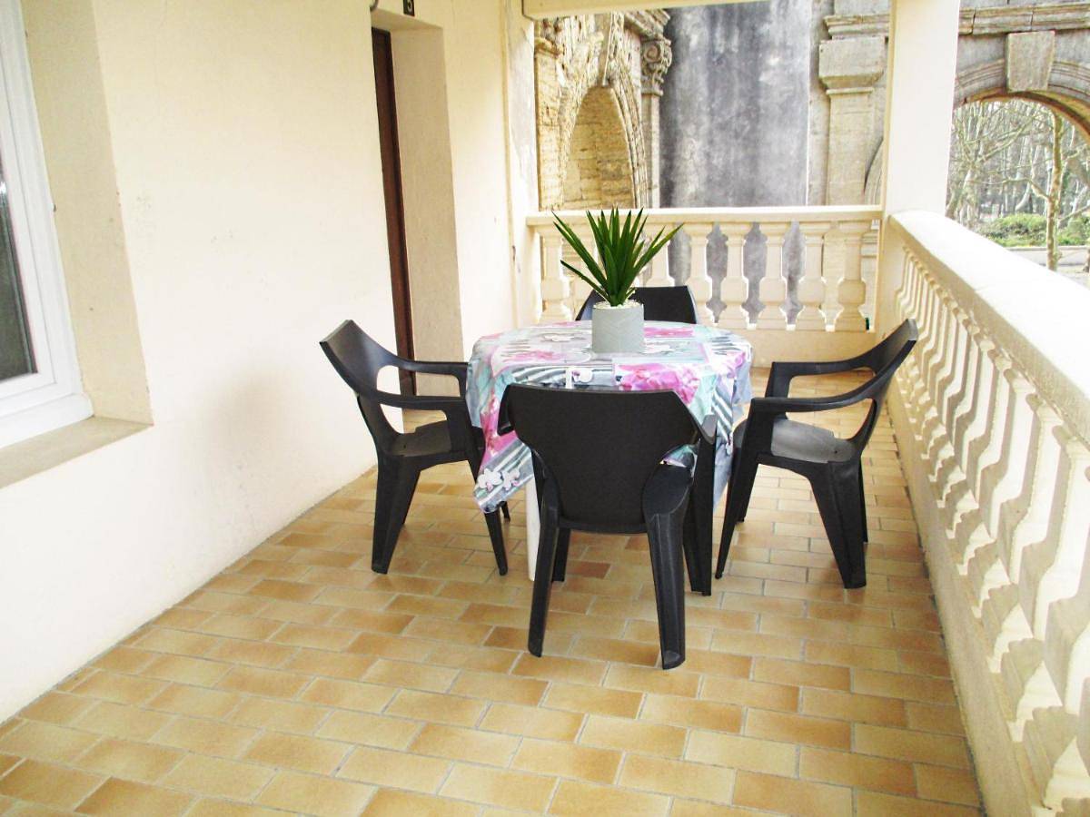 Appartement entier, One-Bedroom Apartment in Allègre-les-Fumades, Région d'Alès
