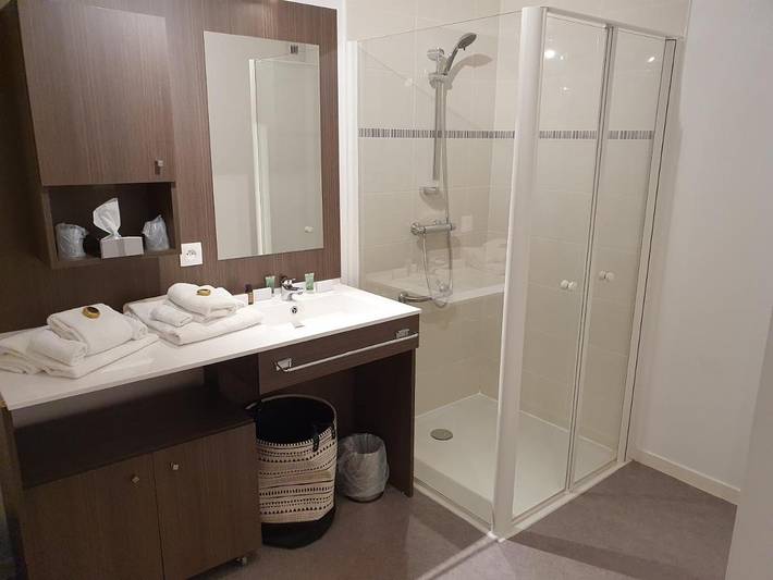 Location de vacances pour 4 personnes, avec jardin et piscine, animaux acceptés à Tourlaville - 2