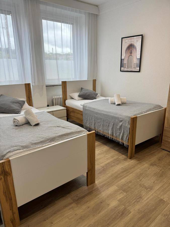 Ferienwohnung für 7 Personen, mit Terrasse und Garten sowie Ausblick in Göppingen - 4
