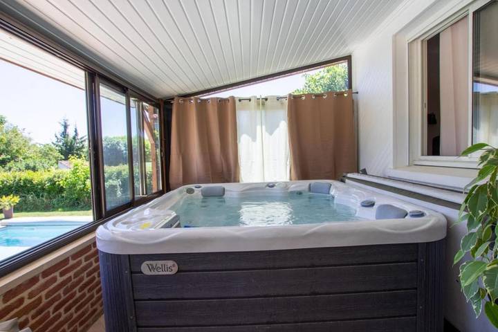 Location de vacances pour 5 personnes, avec jardin et jacuzzi ainsi que terrasse et piscine à Limeuil - 2