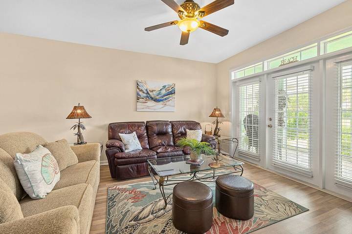 Ferienwohnung für 6 Personen, mit Balkon und Pool - 1