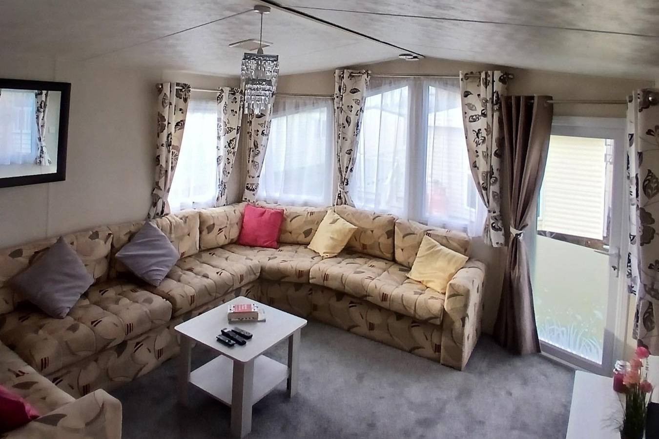 Delightful 2 bedroom caravan Manor Park Hunstanton in Hunstanton, Norfolk Coast
