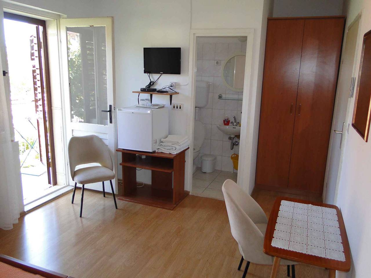 Ferienzimmer 200 m vom Strand  in Primosten, Šibenik-Knin