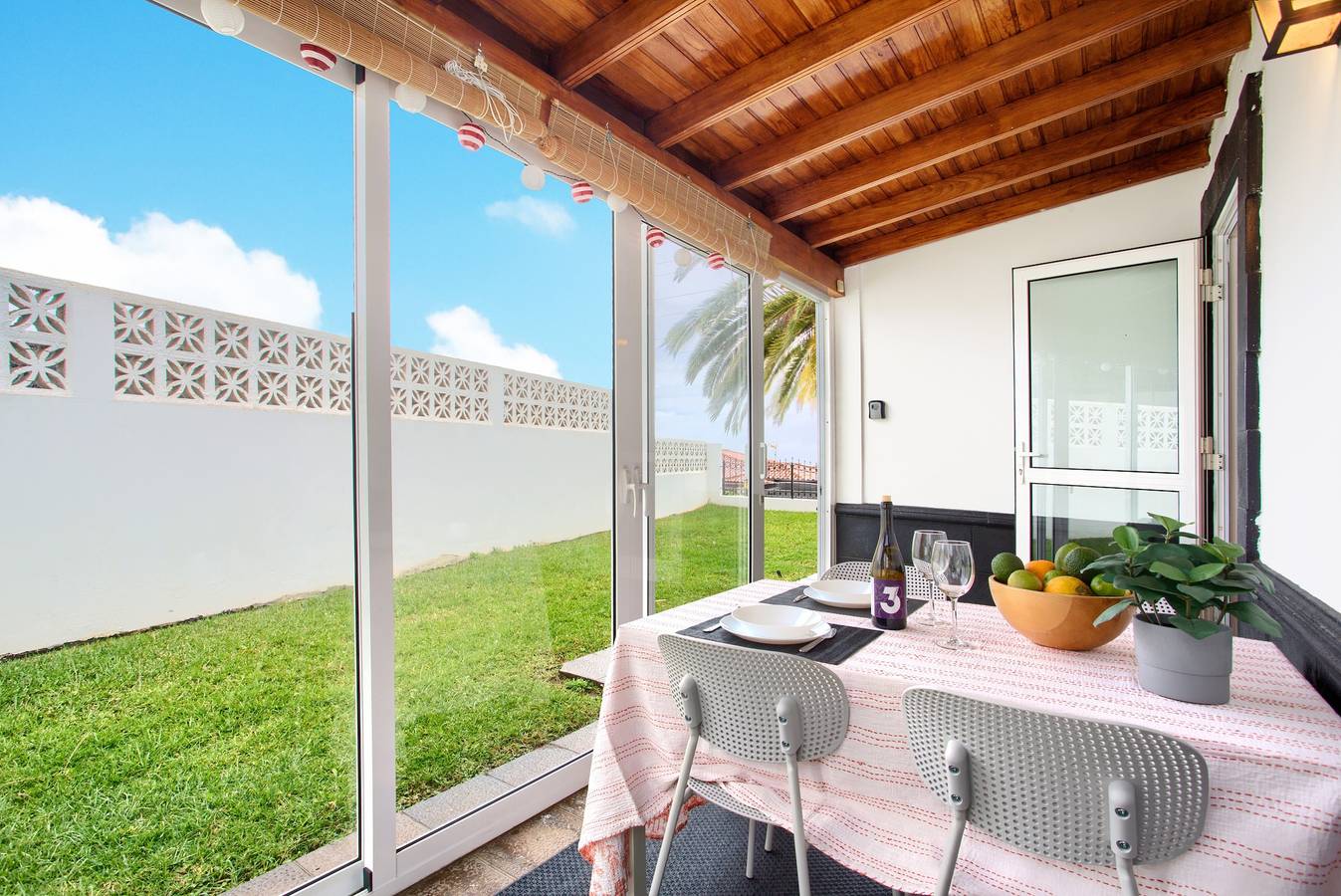 Casa Mesa Del Mar: Villa with Sea Views, Private Garden, Wi-Fi, and Balcony in Northern Tenerife in Mesa del Mar, Tacoronte