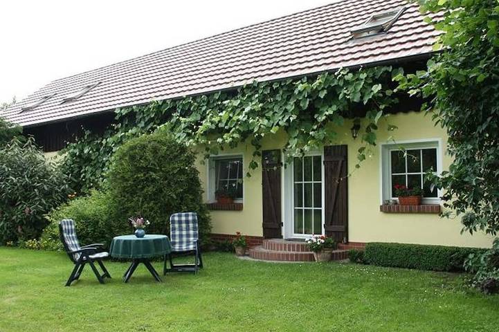 Ferienwohnung für 2 Personen, mit Garten in Byhleguhre
