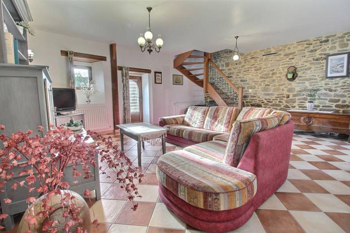 Gîte pour 4 personnes, avec Terrasse et Jardin à Malansac