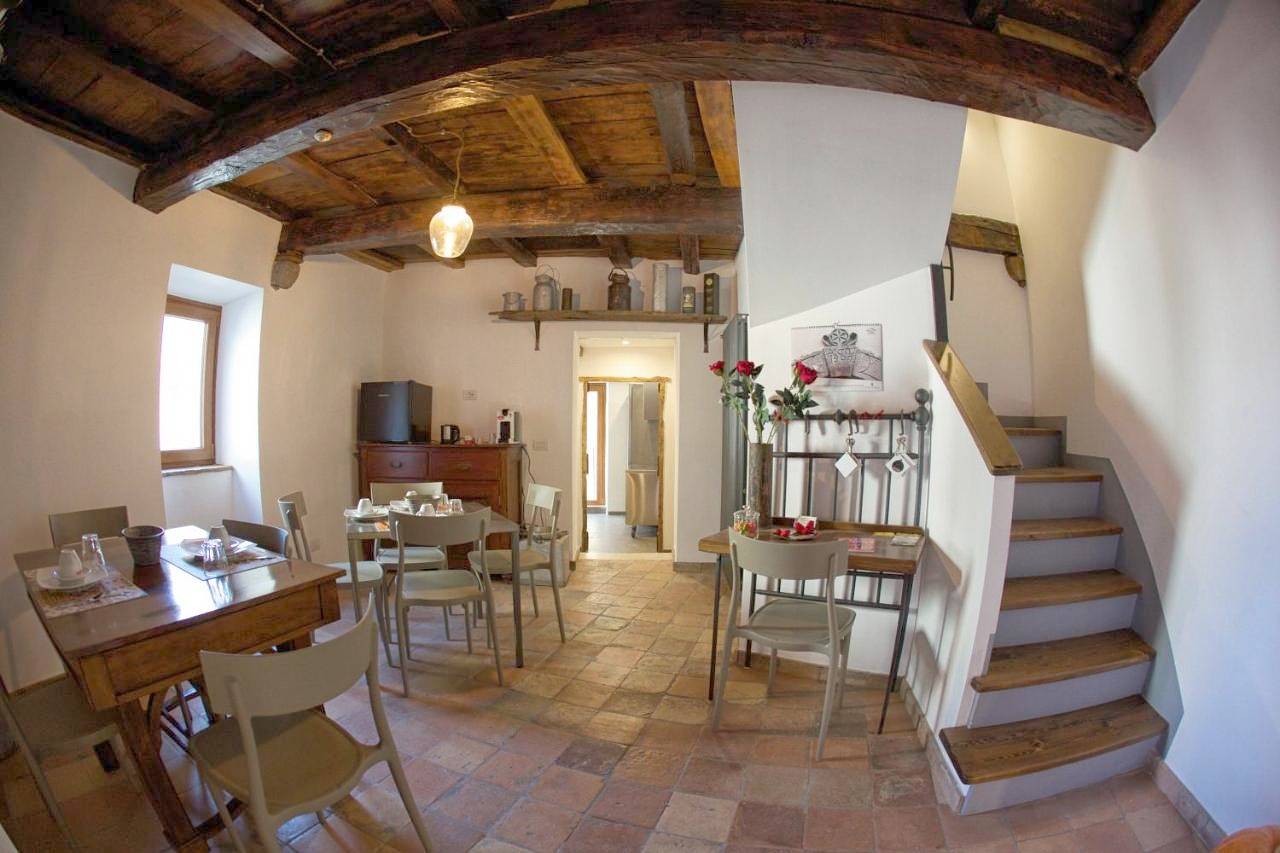 Triple Room with Private Bathroom in Patrica, Province de Frosinone