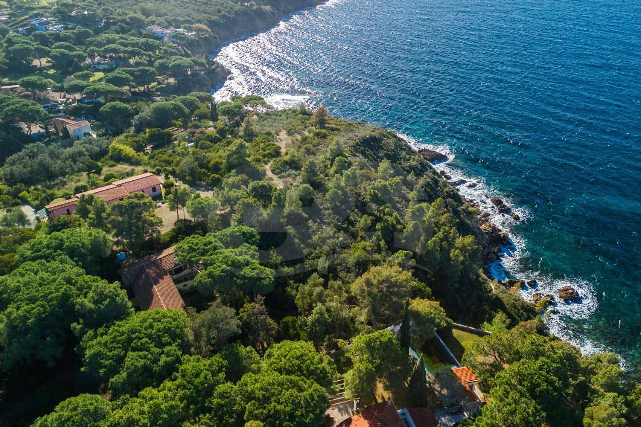 Villa Madonna delle Grazie con accesso privato al mare - Goelba in Spiaggia di Peducelli, Capoliveri