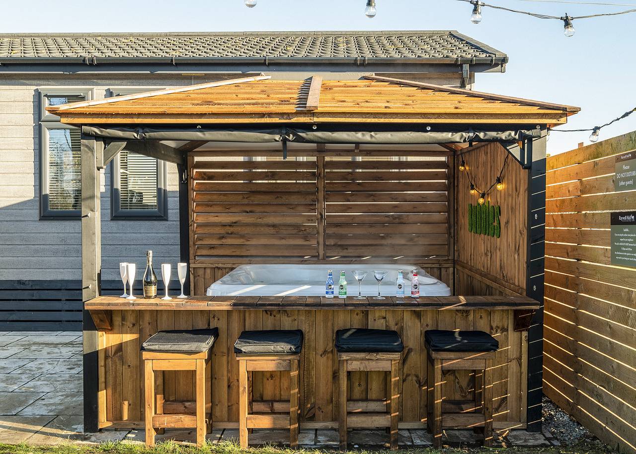 Spa Ovation in Skidby, East Riding of Yorkshire