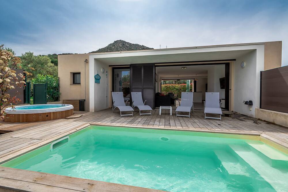 Villa ideal for family and friends - Private pool and spa - 5min beach in Monticello, Region de Calvi