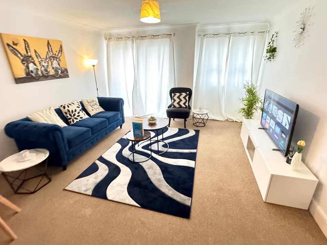 Entire holiday apartment, City Centre - Sleeps 2 - Wifi Parking Projector in Birmingham, Birmingham Area