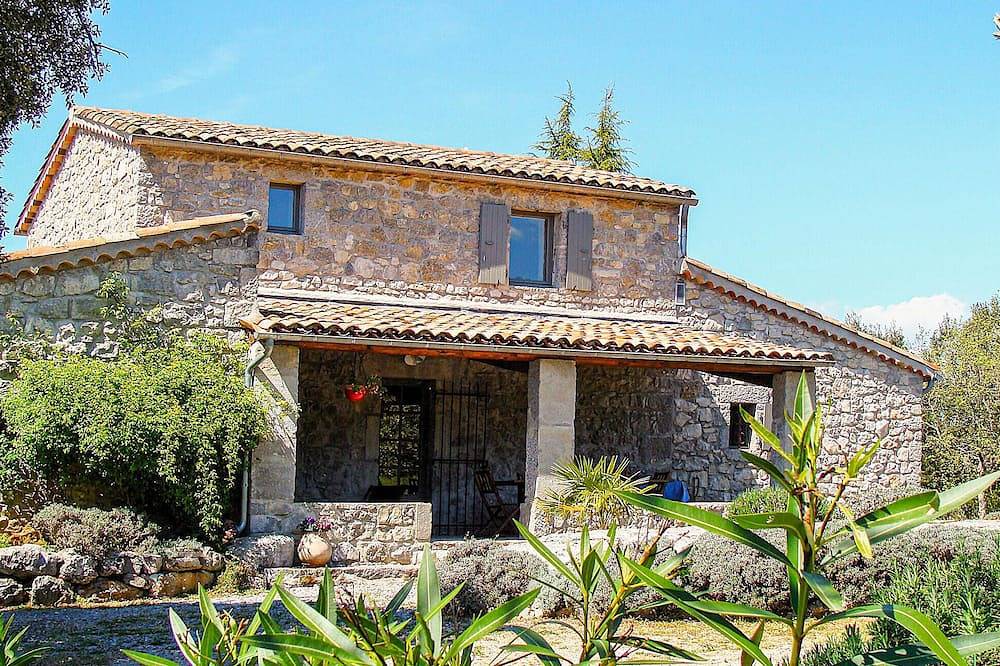 Awesome home in Labeaume with Wifi in Labeaume, Ardèche