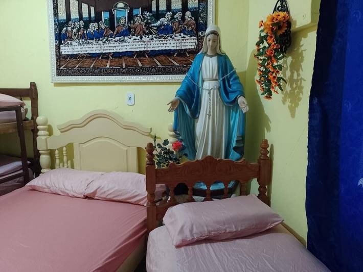 Casas e apartamentos de temporada para 6 pessoas, com vista e balcão em Aparecida