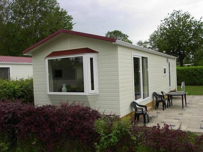 Chalet voor 8 personen, with tuin and zwembad as well as terras in Hardenberg
