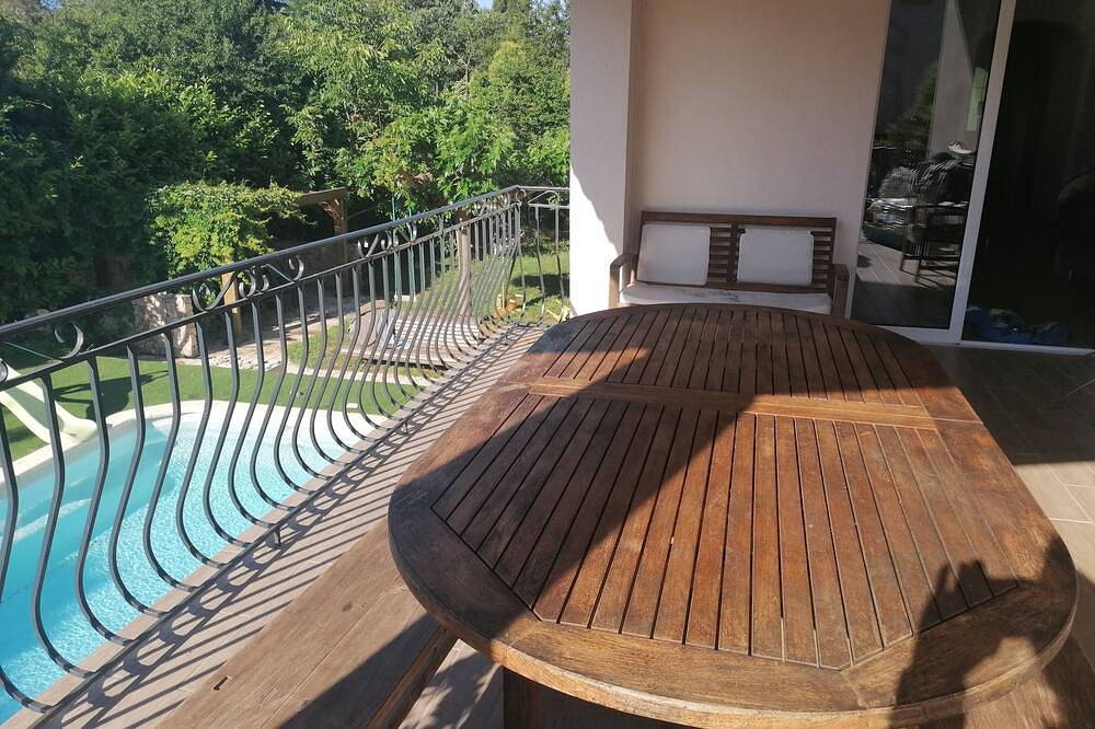Charming family house in Roquefort-les-Pins, Cannes region
