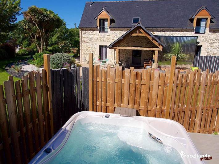 Chambre d’hôte pour 3 personnes, avec jacuzzi et jardin, animaux acceptés - 1