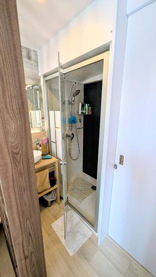 Gîte pour 4 personnes, avec jardin ainsi que piscine et sauna à Montmartin-sur-Mer - 3