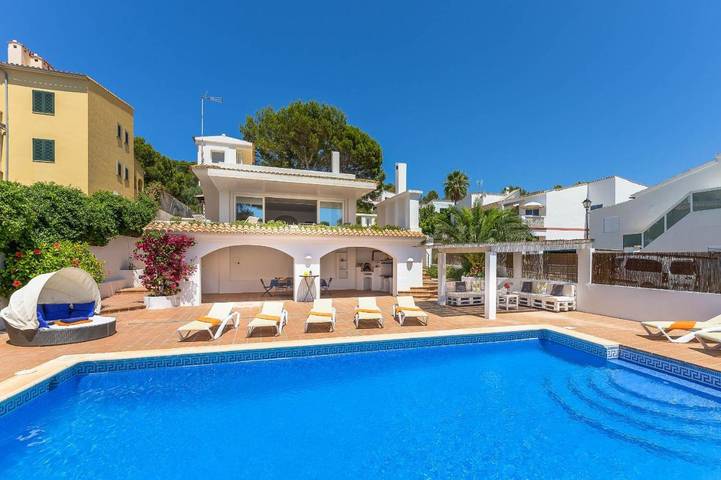 Location de vacances pour 10 personnes, avec vue ainsi que piscine et jardin à Sant Elm - 4