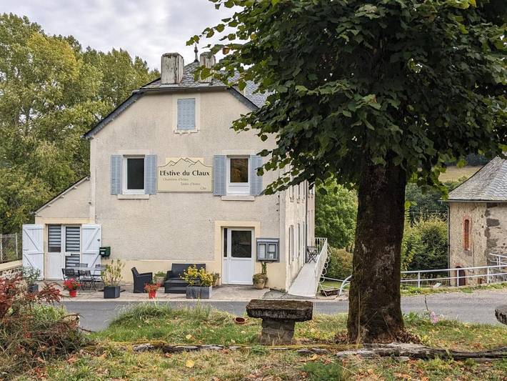 Gîte pour 5 personnes, avec jardin ainsi que vue et terrasse à Le Claux