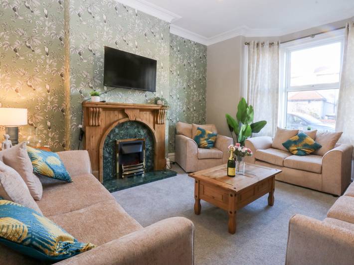 Holiday rental for 11 people, with Garden in Colwyn Bay