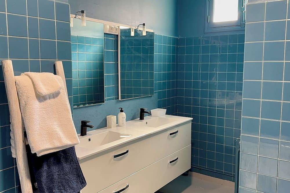 Entire apartment, Esprit Maison Anatole, Experience Cahors as if you were at home! in Cahors, Lot