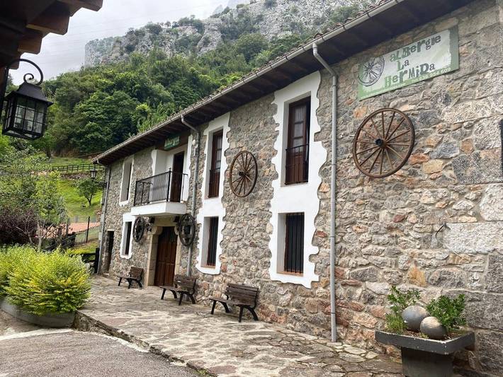 Casa rural para 6 personas, con Terraza y Jardín en Peñarrubia 