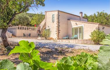 Gîte pour 8 personnes, avec piscine et jardin à Cabrerolles
