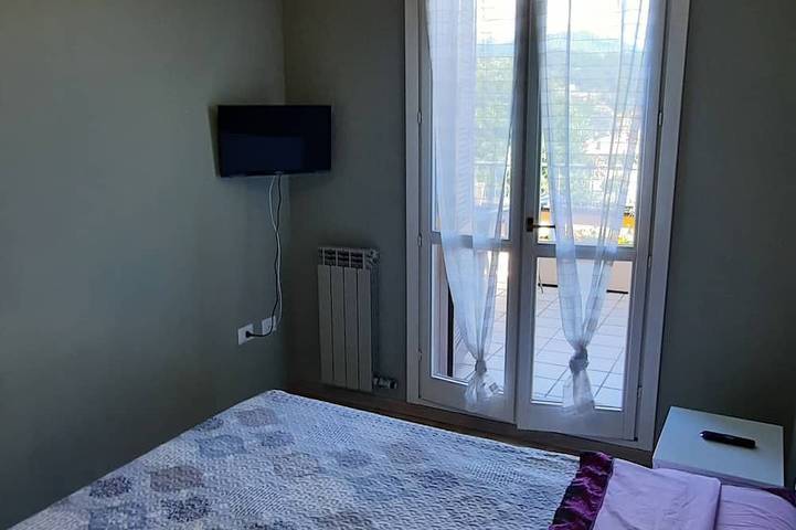 Ferienwohnung für 5 Personen, mit Pool und Balkon sowie Garten in Brezzo di Bedero - 3