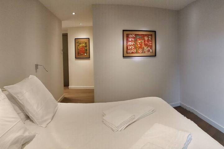 Gîte pour 10 personnes, avec jardin ainsi que piscine et terrasse à Menthon-Saint-Bernard - 2