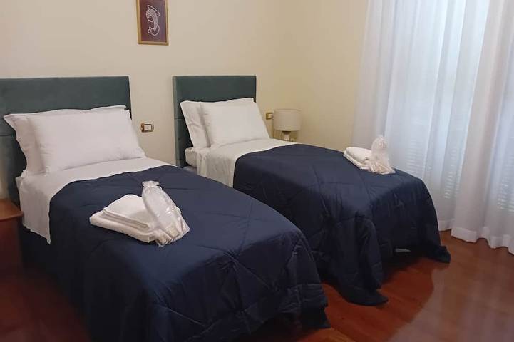 Appartamento intero, Casa Mamma, relax in famiglia sul lago d' Iseo- elegante appartamento - 2 camere in Lovere, Lago d'Iseo